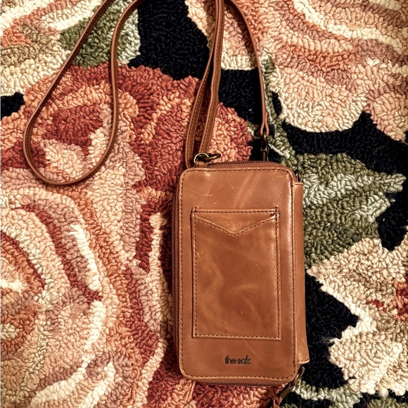 THE SAK Silverlake Smartphone Crossbody - Tobacco Floral Embossed Leather - Picture 4 of 11
